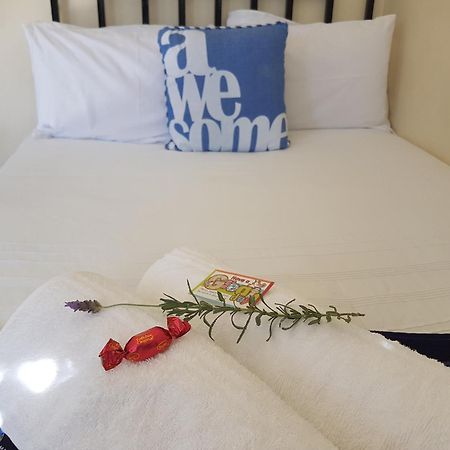 Forword'S River Lodge East London Ruang foto