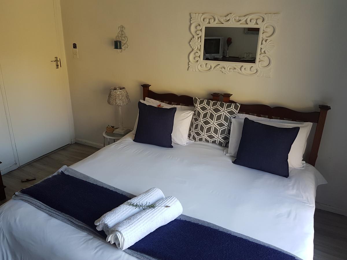 Forword'S River Lodge East London Bagian luar foto